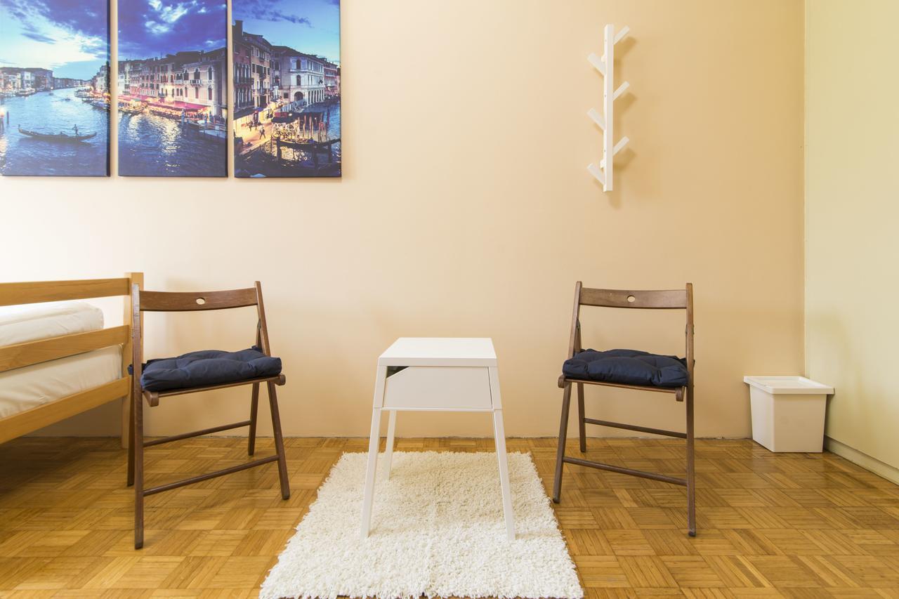 Guesthouse Fair ベオグラード エクステリア 写真