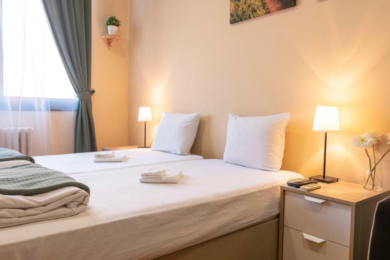 Guesthouse Fair ベオグラード エクステリア 写真