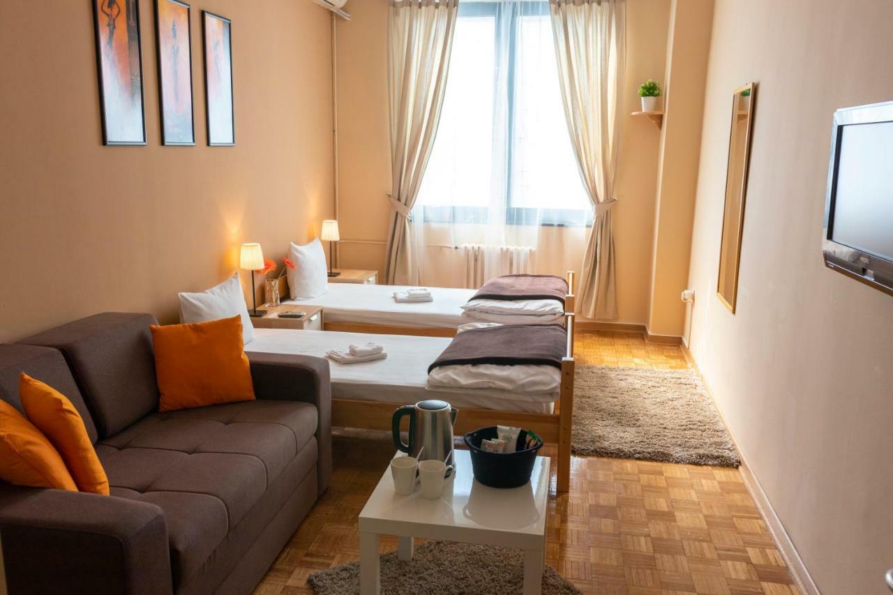 Guesthouse Fair ベオグラード エクステリア 写真
