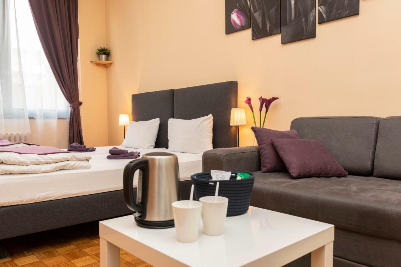 Guesthouse Fair ベオグラード エクステリア 写真